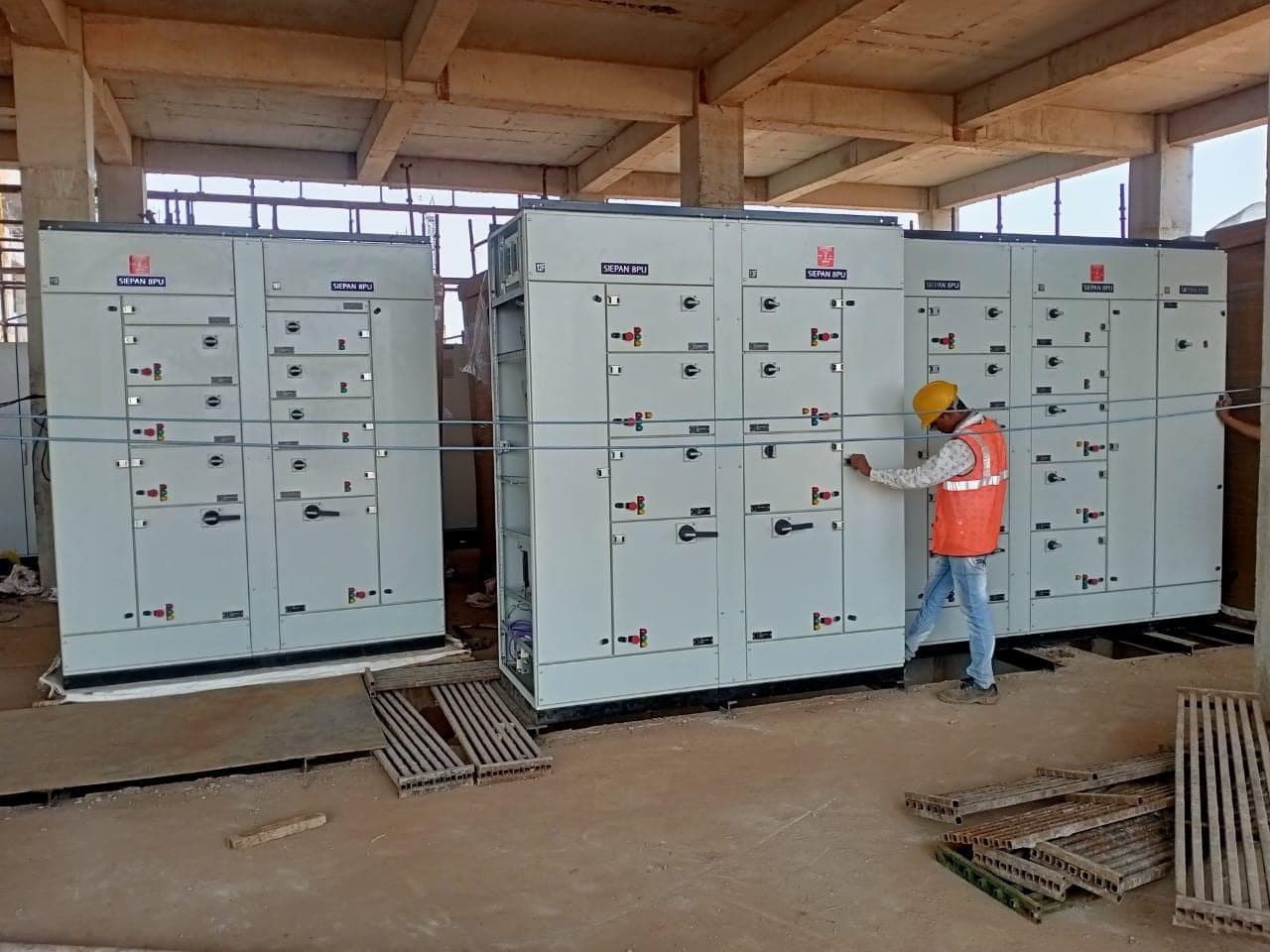 LT panel installation